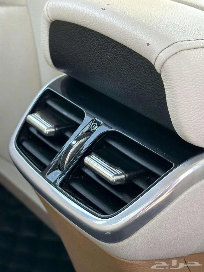 هونداي ازيرا 2023 السعر 69000 الف 13