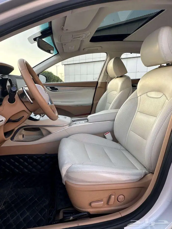 هونداي ازيرا 2023 السعر 69000 الف 8