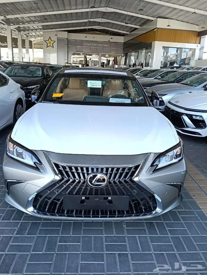 لكزس ES250AA م 2025 بنزين - سعودي اللون رمادي 2
