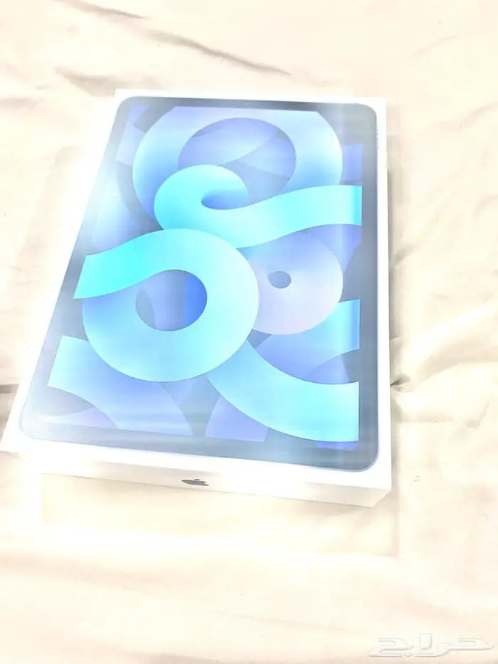 ابل ايباد اير الجيل الرابع 64GB مع كيبورد ابل برو 11 عربي 2