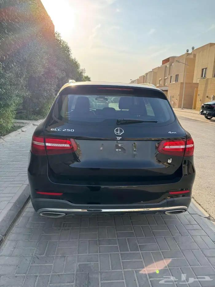 مرسيدس 2018 GLC 250 اسود 2