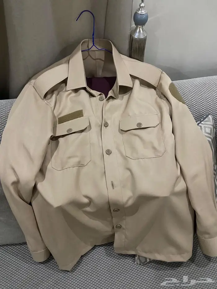 بدله سكرتيه بيج و سروال عنابي 0