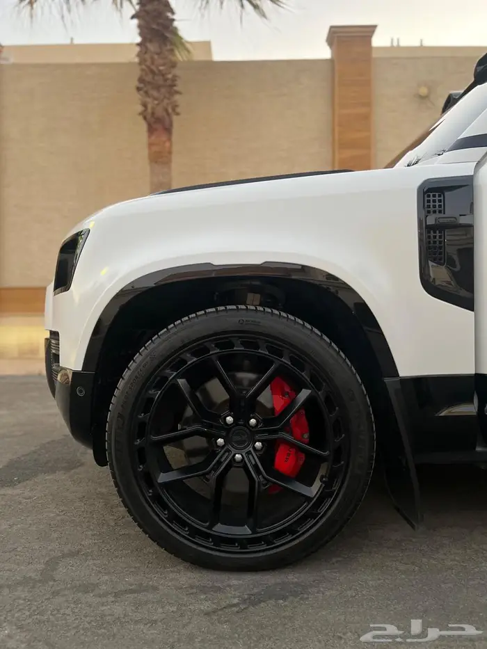 ديفندر 2023 ماشي 40 10