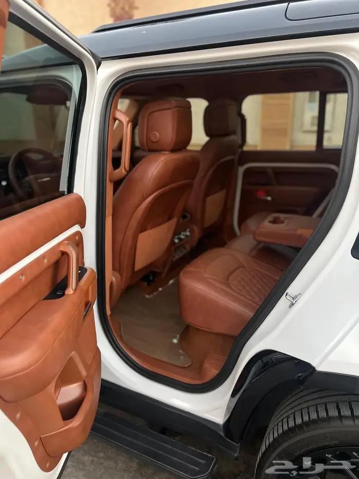 ديفندر 2023 ماشي 40 15