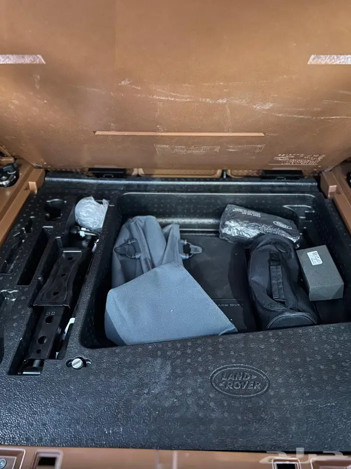 ديفندر 2023 ماشي 40 19