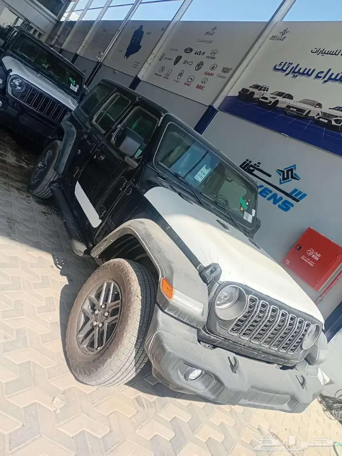 جيب رانجلر سبورت 2025 وكيل سعودي عروض نهاية العام شركة سفنز 7
