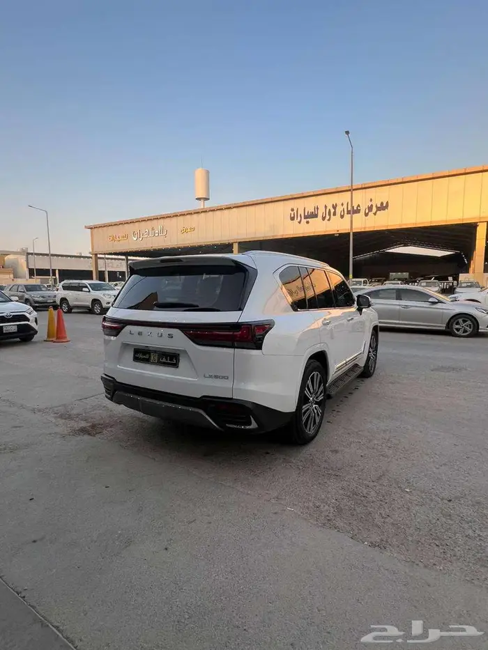 لكزس LX600نوع BBموديل 2024- معرض خلف للسيارات 6