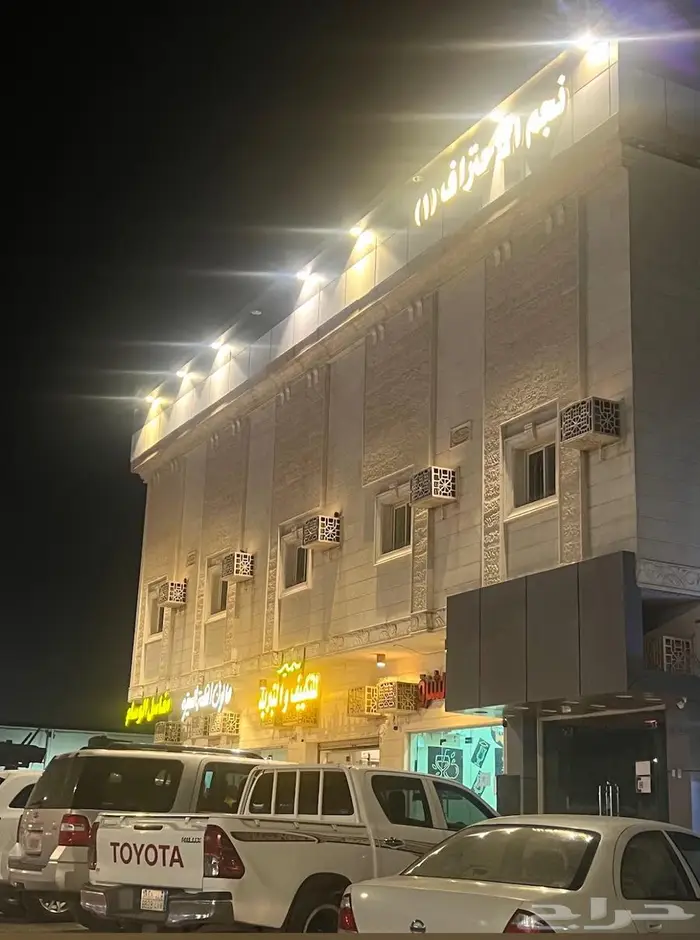 غرفه نوم وصاله وحمام وركن المطبخ 0