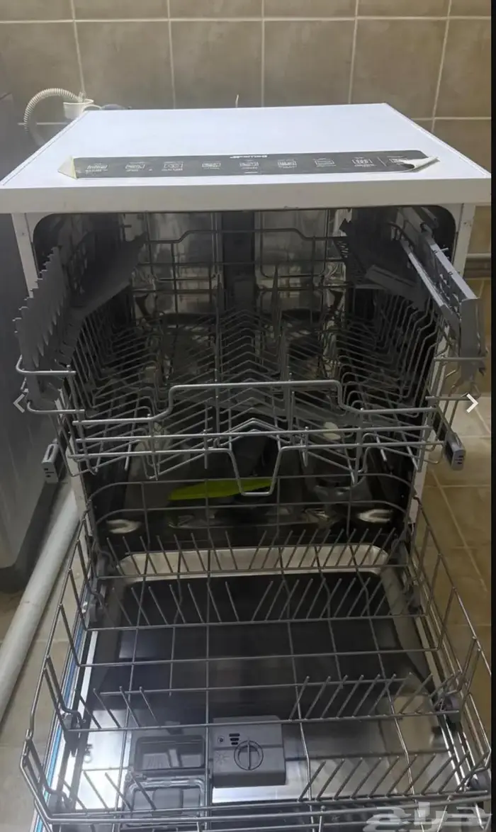 غسالة مواعين شركة smeg لاتشكو من شي 1