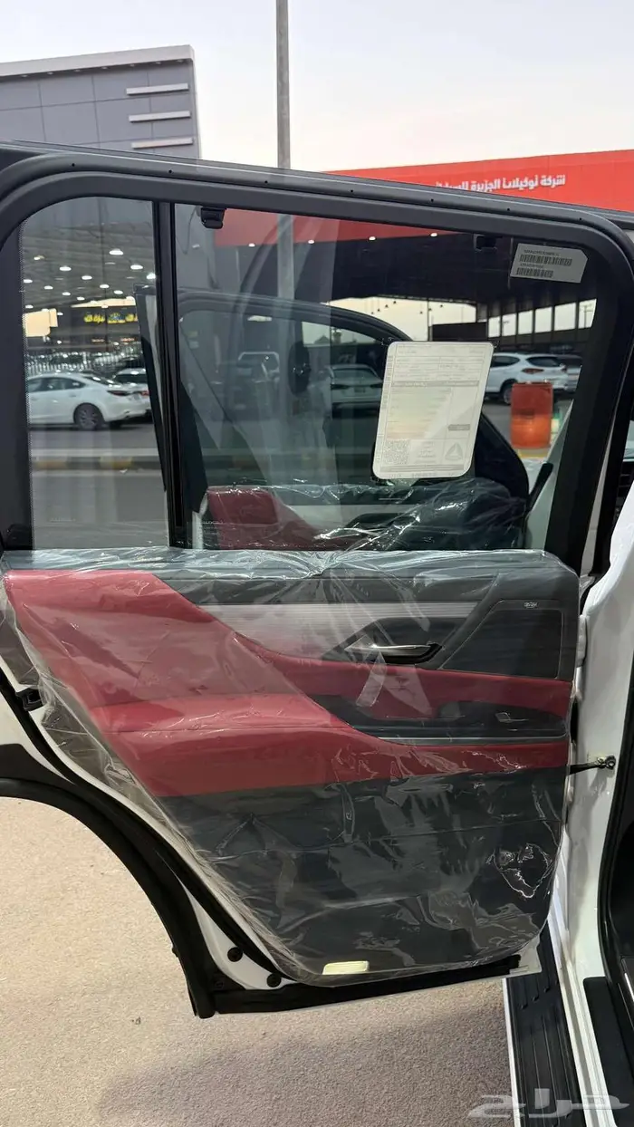 لكزس LX600 اف سبورت 2023 عداد 33000 فقط 17