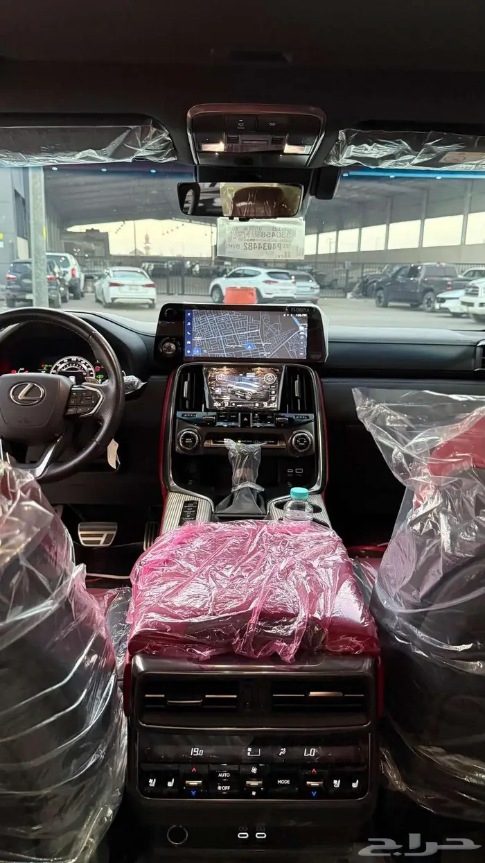 لكزس LX600 اف سبورت 2023 عداد 33000 فقط 18