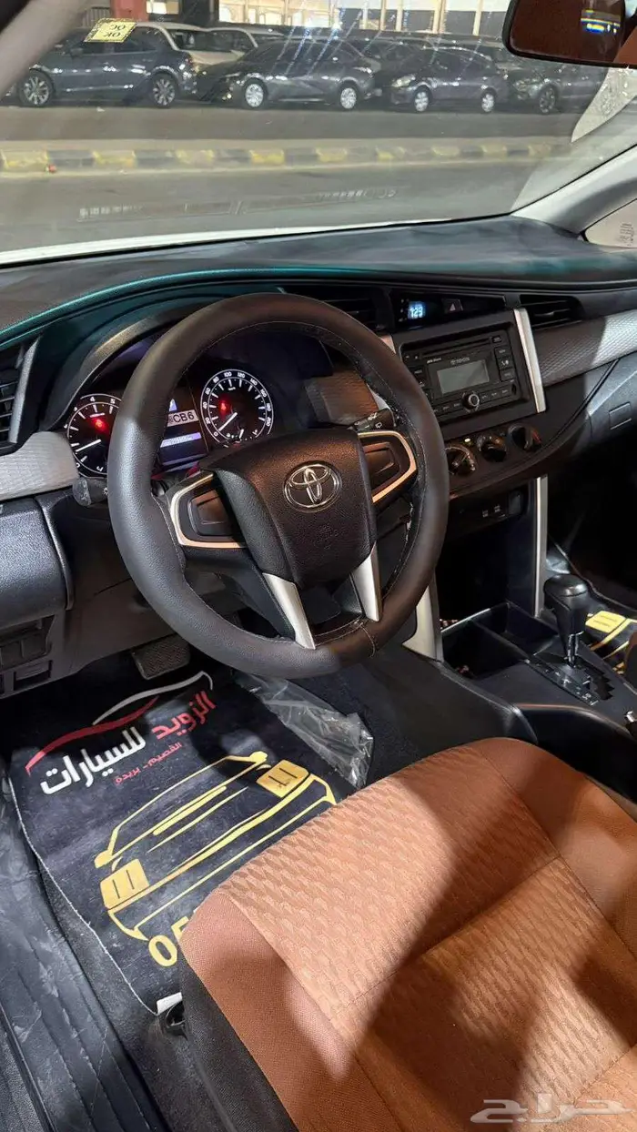 انوفا 2016 عداد 279000 5