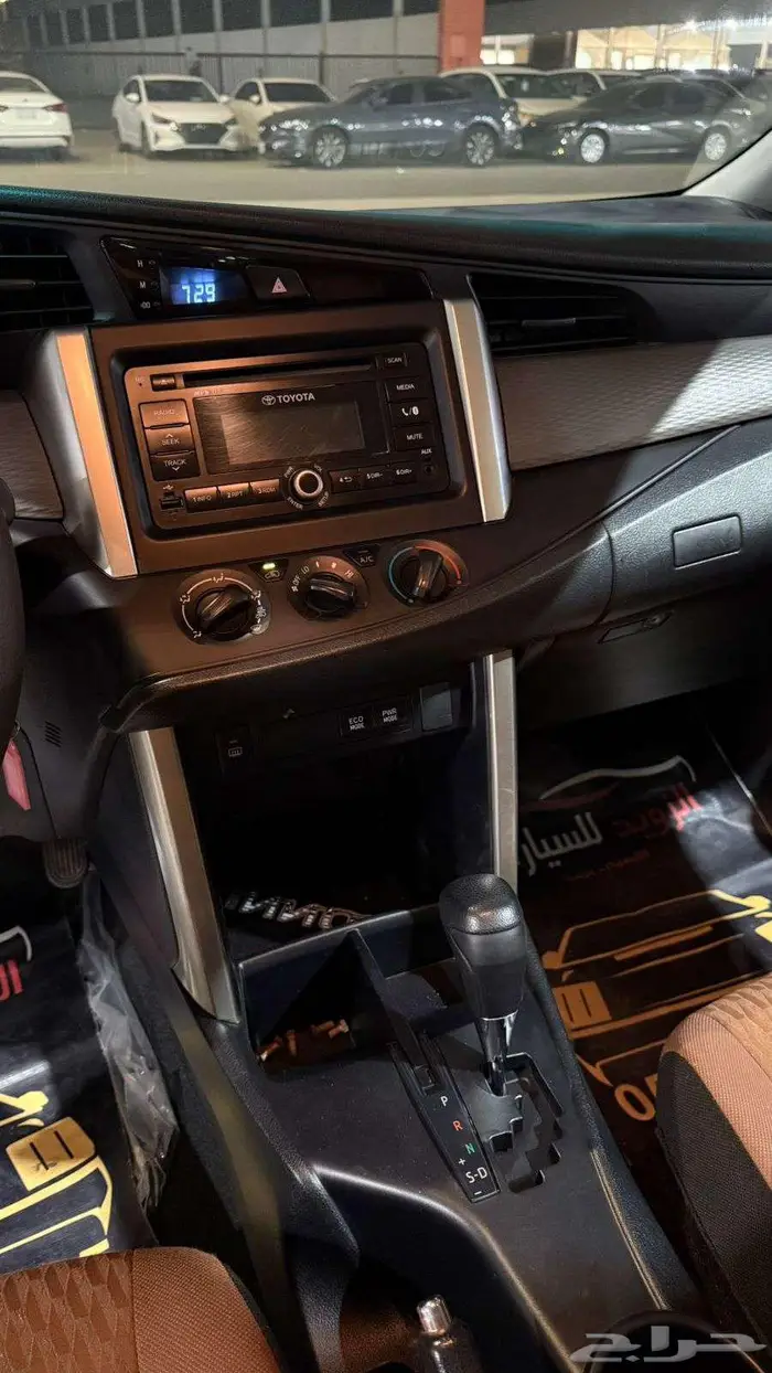 انوفا 2016 عداد 279000 4