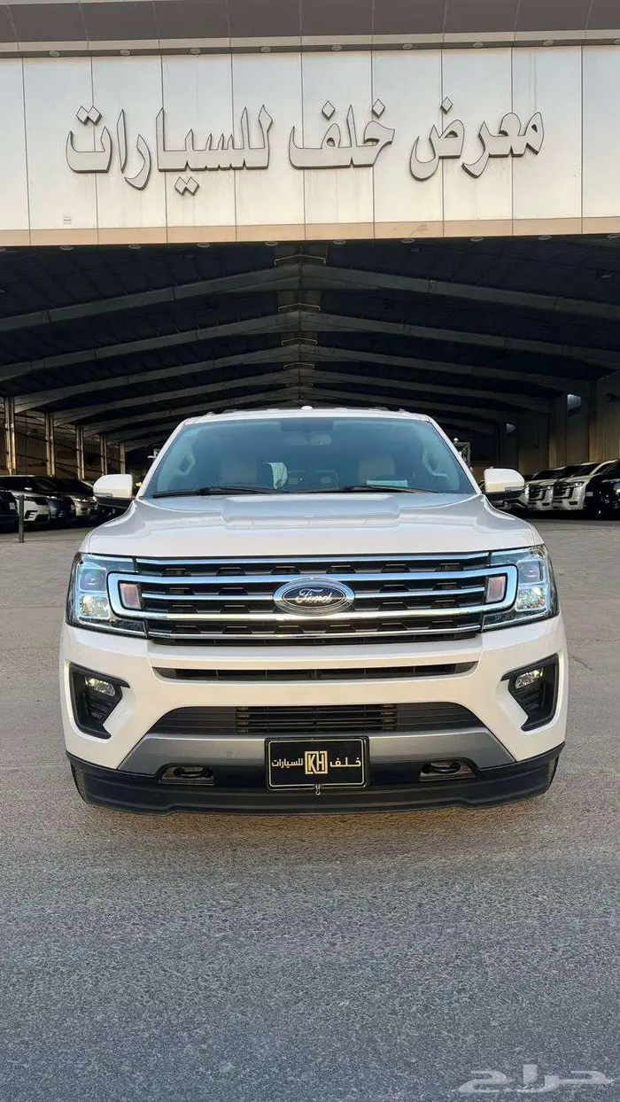 فورد اكسبديشن XLT موديل 2019- معرض خلف للسيارات 0