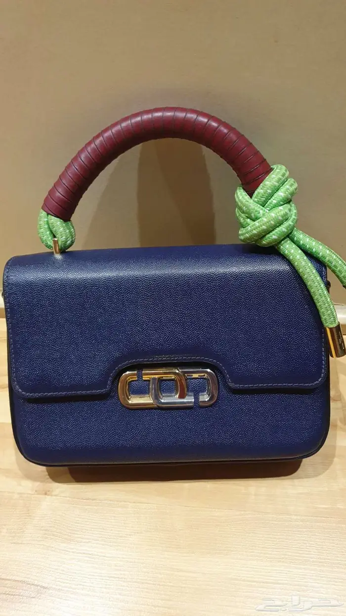 شنطة لون كحلي مارك جاكوبيز 1