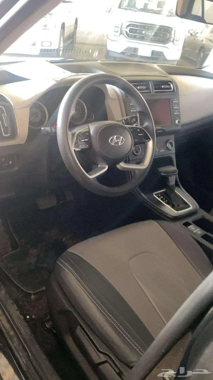 كريتا 2023اسود نصف فل بودي ومحركات وكاله عداد82 الف كم 7