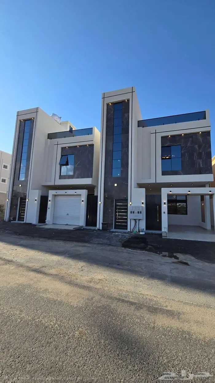 للبيع روف علوى مع ملحق مدخل مستقل 8غرفVIP أحدرفيده حي النهضة 1