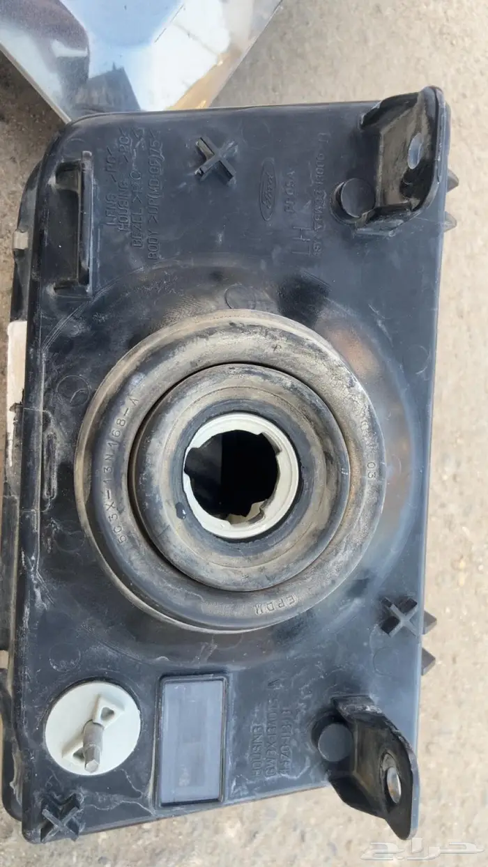 للبيع شمعات اماميه اصليه ماركيز2009 3