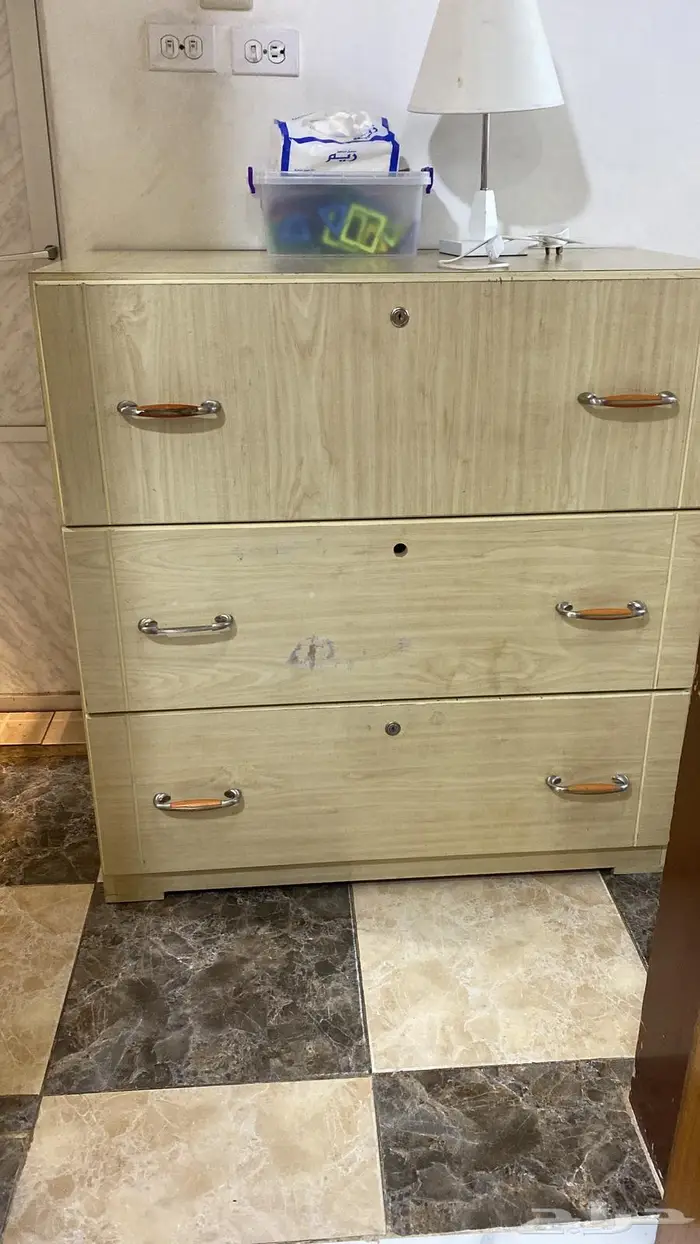 دولاب ادراج لوجه الله اللي يبيه يجي ياخذه الان 0