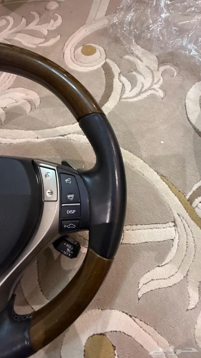 طارات لكزس نظيفه جدا Gs. Es 1