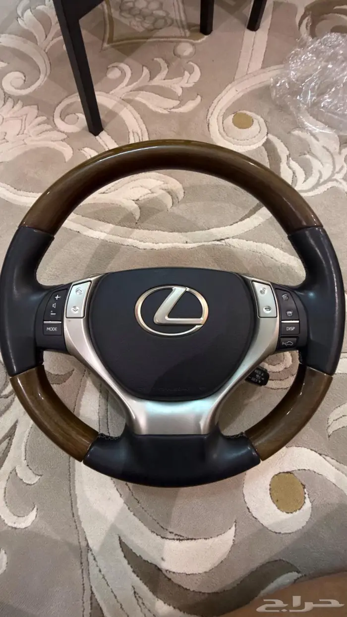 طارات لكزس نظيفه جدا Gs. Es 3