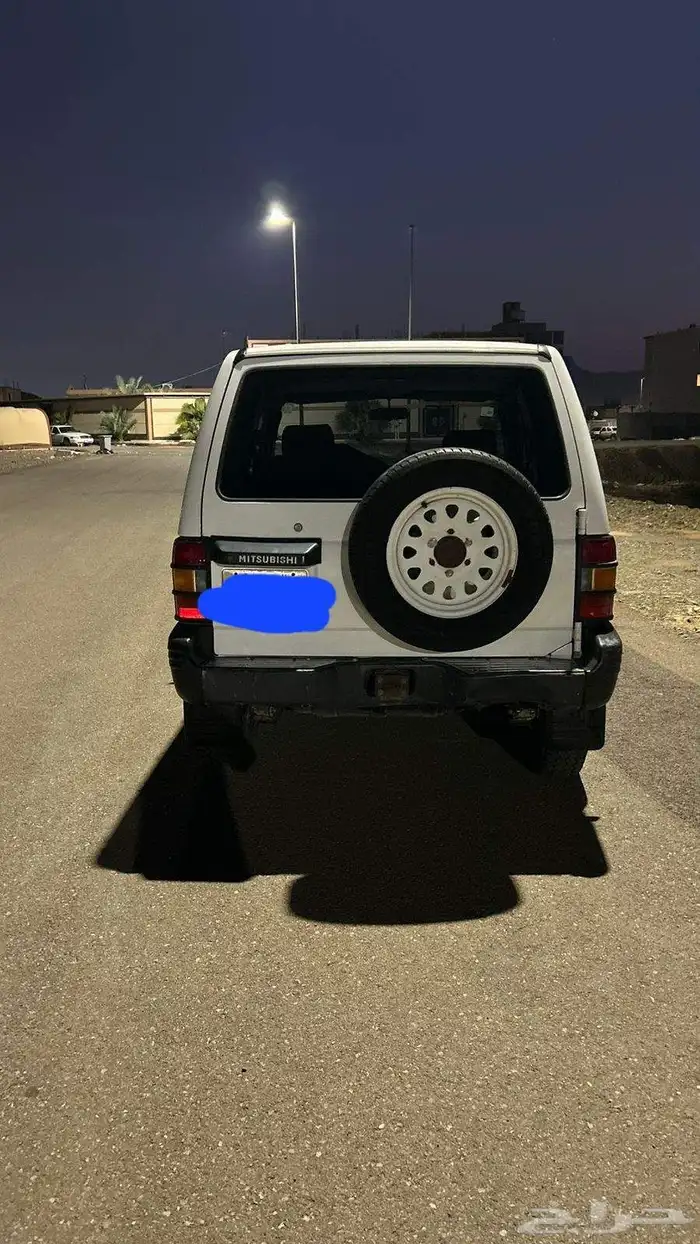 جيب باجيرو ربع مخزن نظيف جدا ماشي 46 الف 0