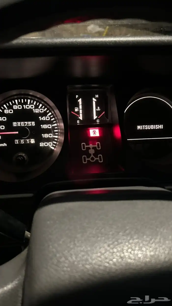 جيب باجيرو ربع مخزن نظيف جدا ماشي 46 الف 1