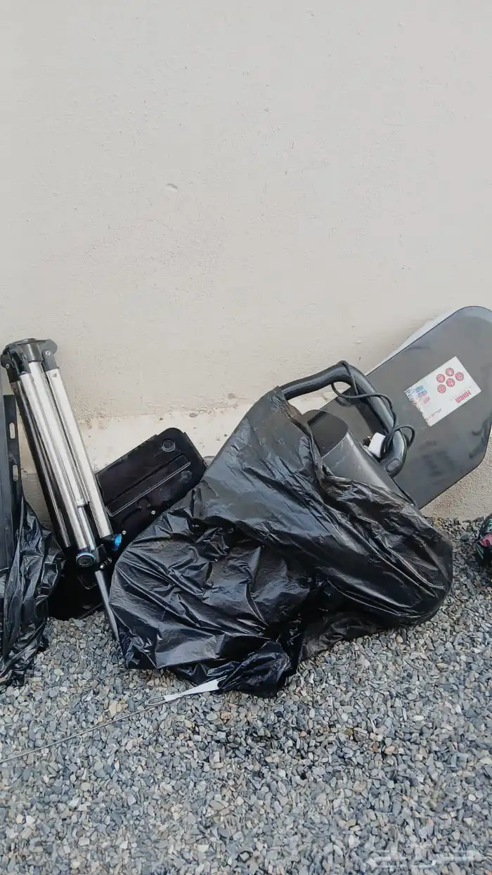 مكواه ملابس .السعر 200 ريال . سبب البيع لم اعد بحاجتها ولج 0