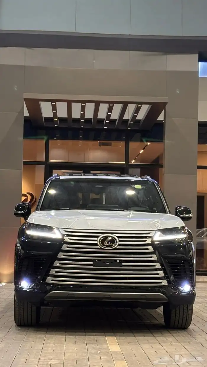لكزس LX600 2025 اسود 0