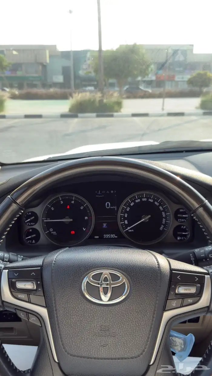 لاندكروزر اصدار خاص 2 بلس عبداللطيف جميل شبه مخزن 9