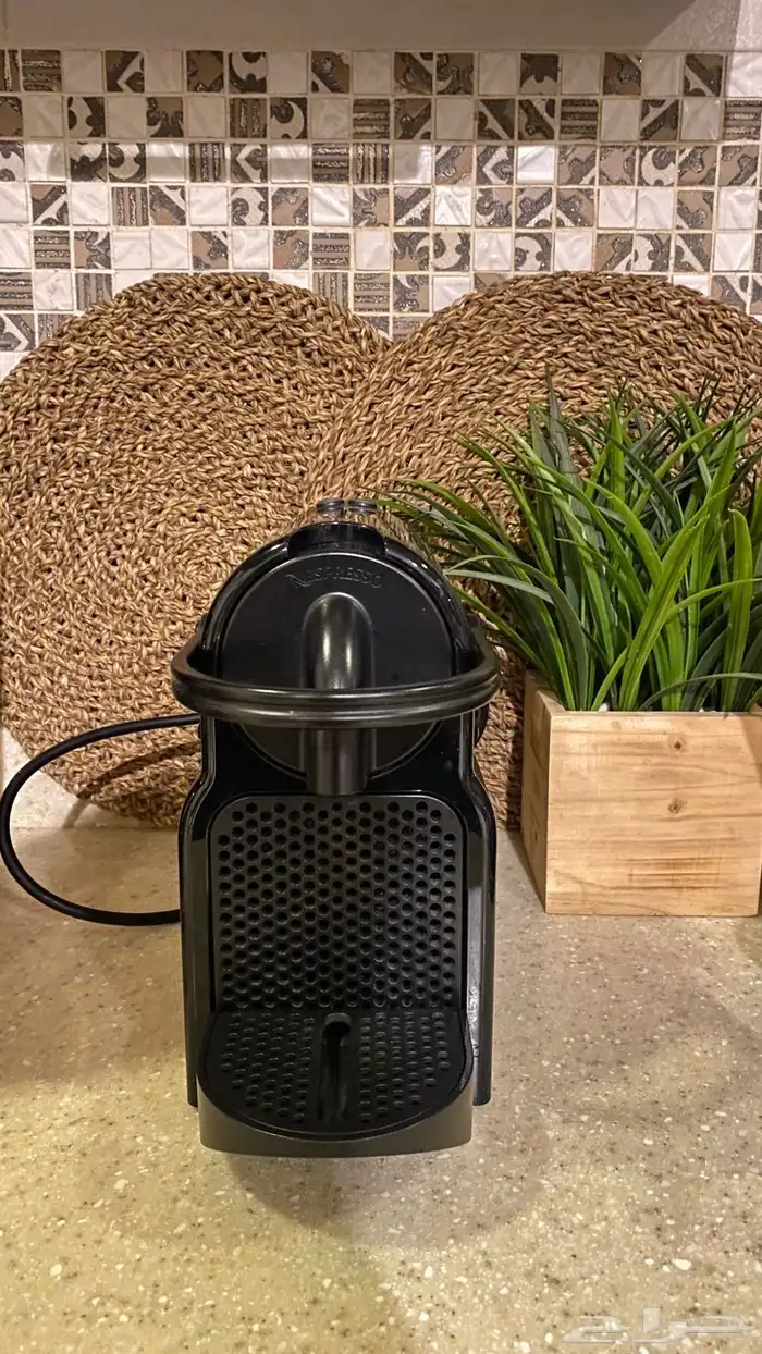 آلة قهوة ماركة ( نسبريسو ) 0