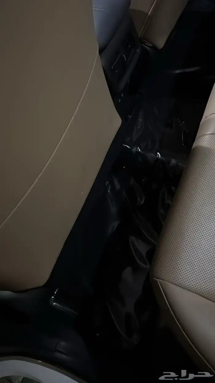 RAV4 2021 white hybrid Ltd 13