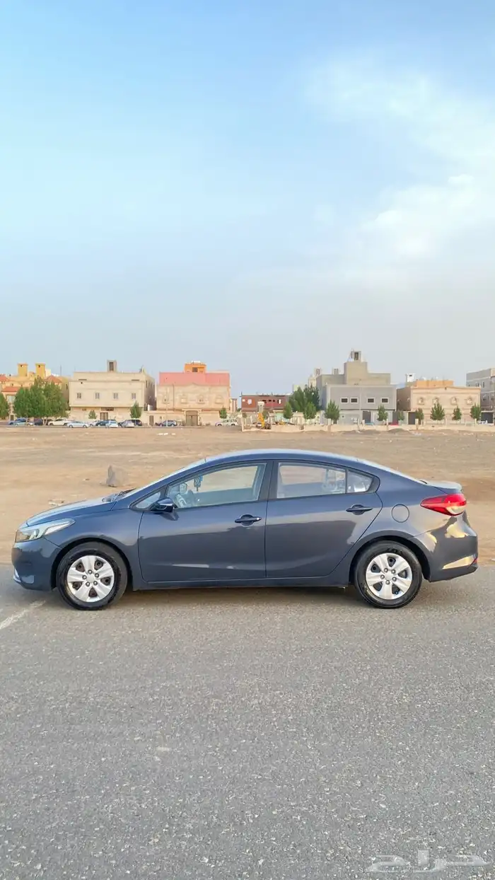 كيا سيراتو 2018 نظيفة 1
