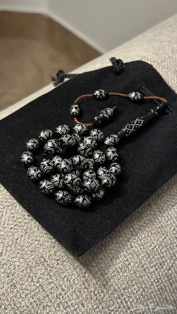 سبحة مميزة يسر مطعمة فضة 0