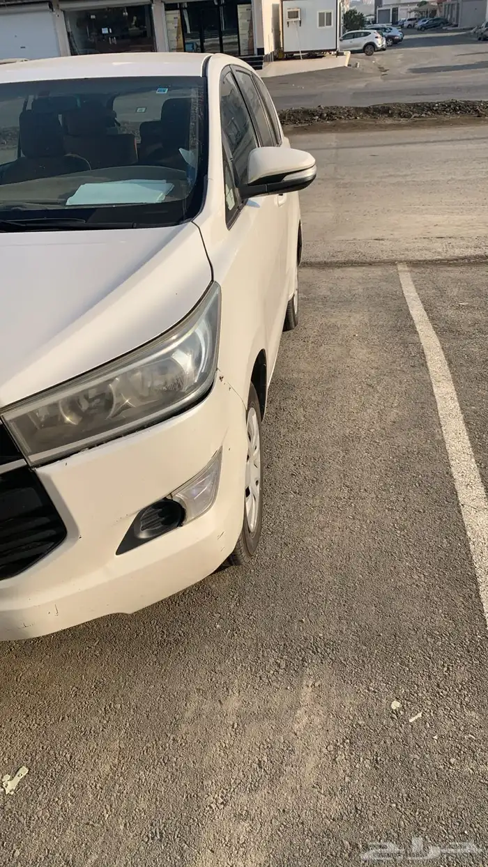 انوفا تايوتا للبيع نظيف موديل 2017 9