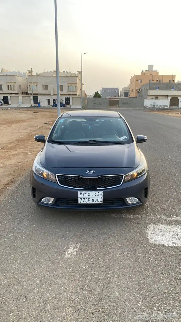 كيا سيراتو 2018 نظيفة 3