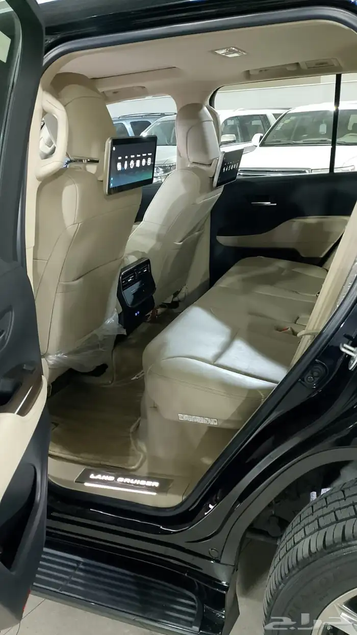 تويوتا لاندكروزر 8