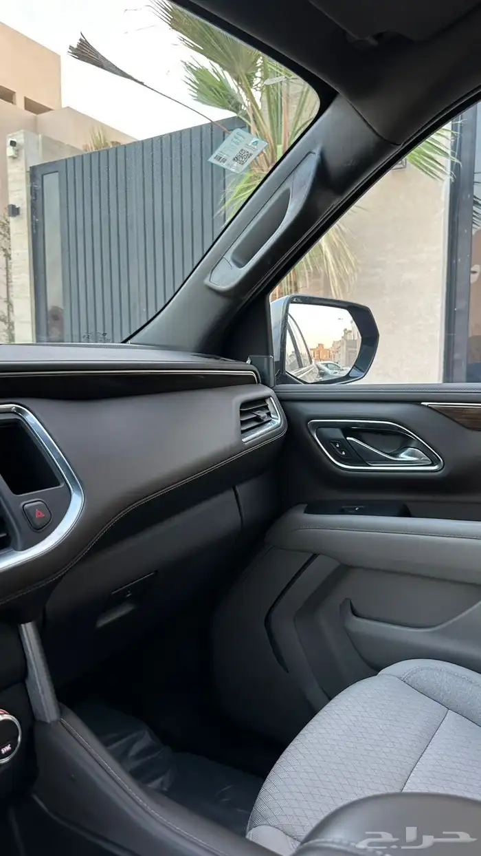 يوكن 2021 SLE دبل مخززن 10