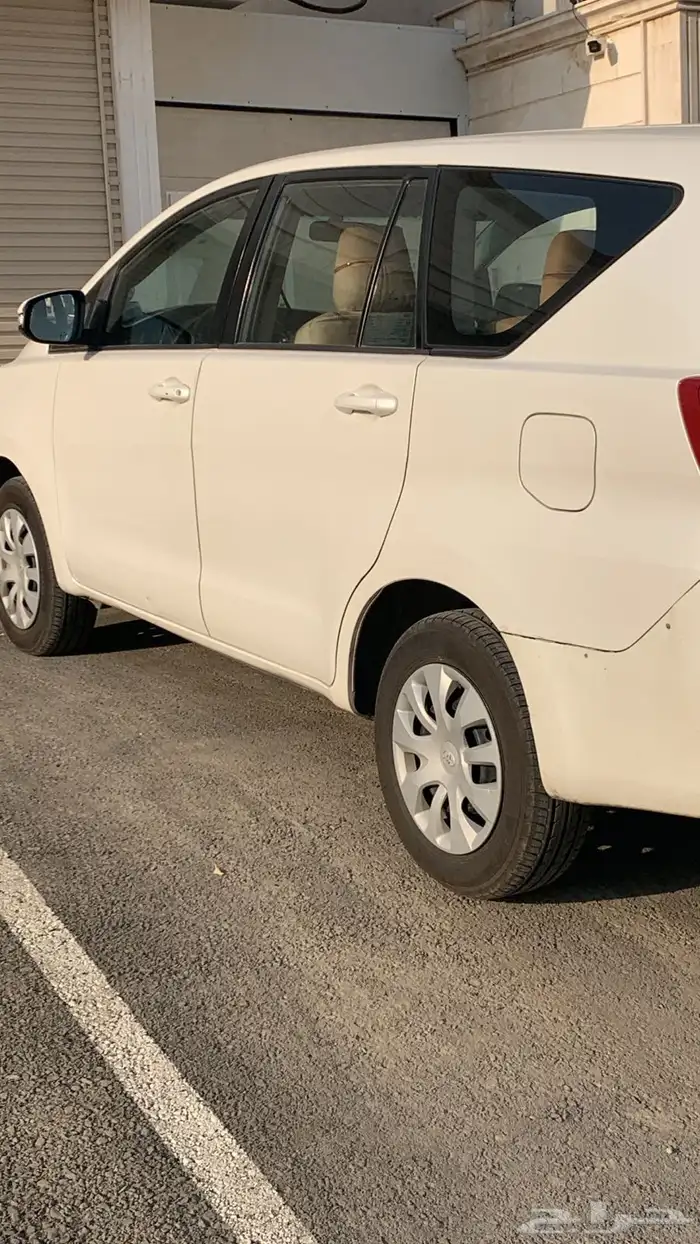 انوفا تايوتا للبيع نظيف موديل 2017 12