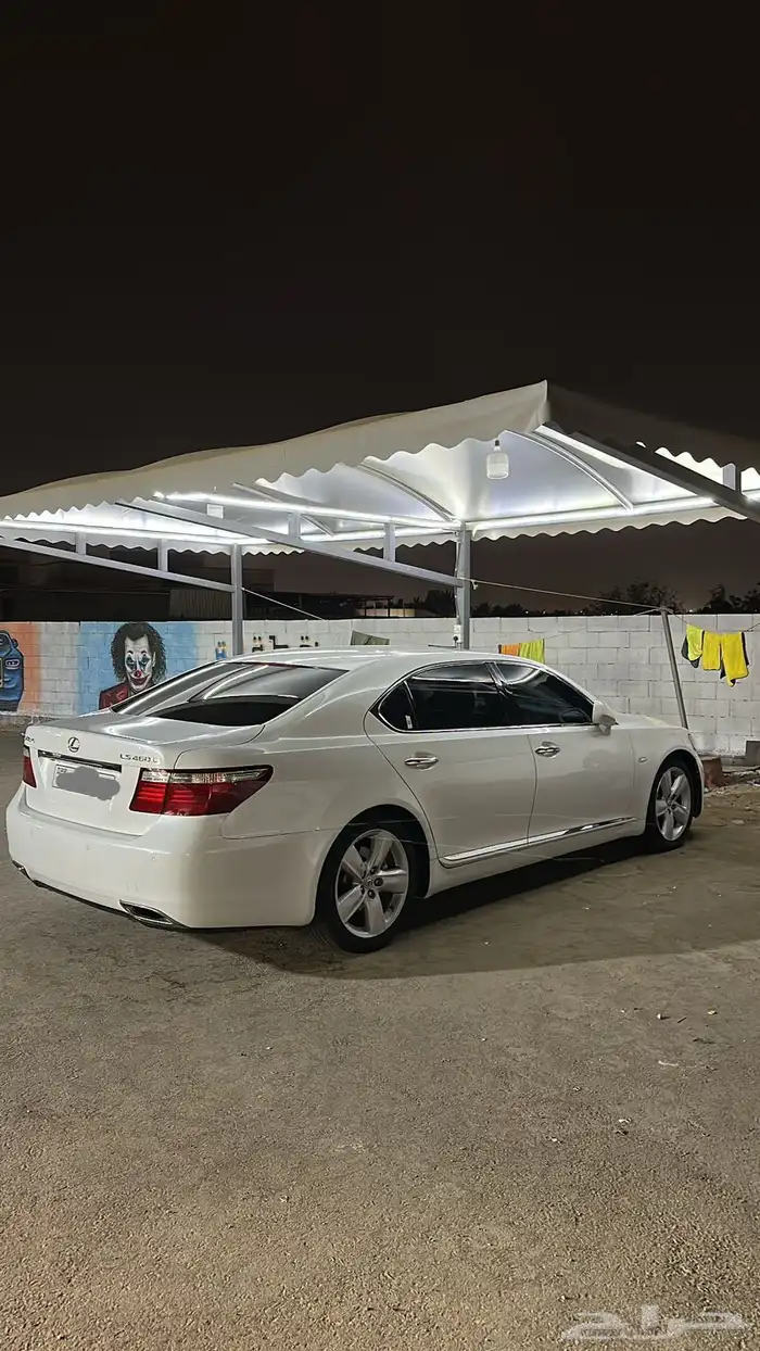 للبيع لكزس L460L تشليح فقط 4