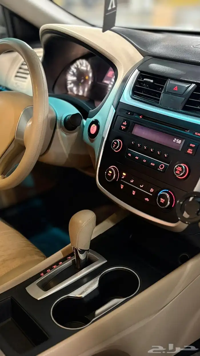 Nissan التيما 2017 قمة النظافة 23