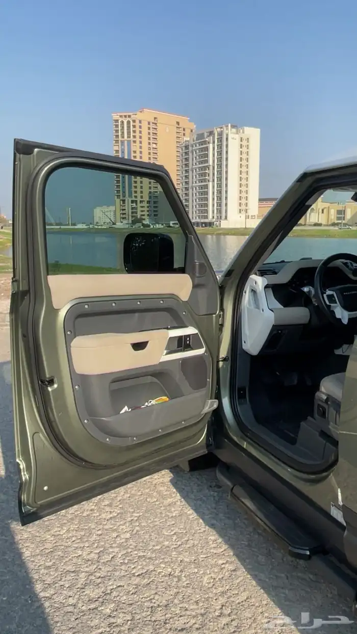 ديفندر 2022 10