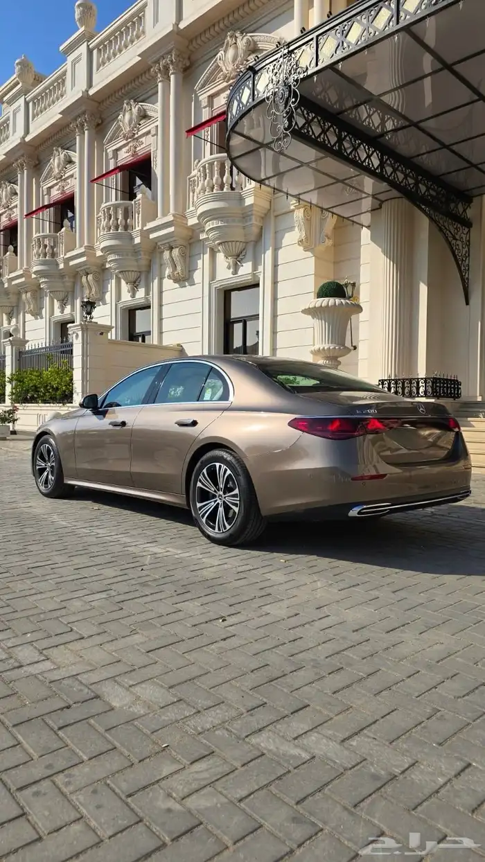 مرسيدس E200 موديل 2024 4