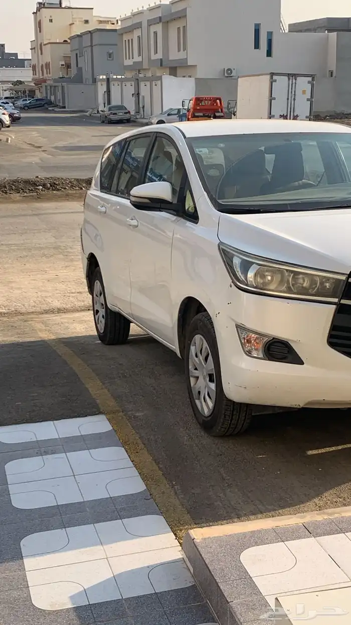 انوفا تايوتا للبيع نظيف موديل 2017 1