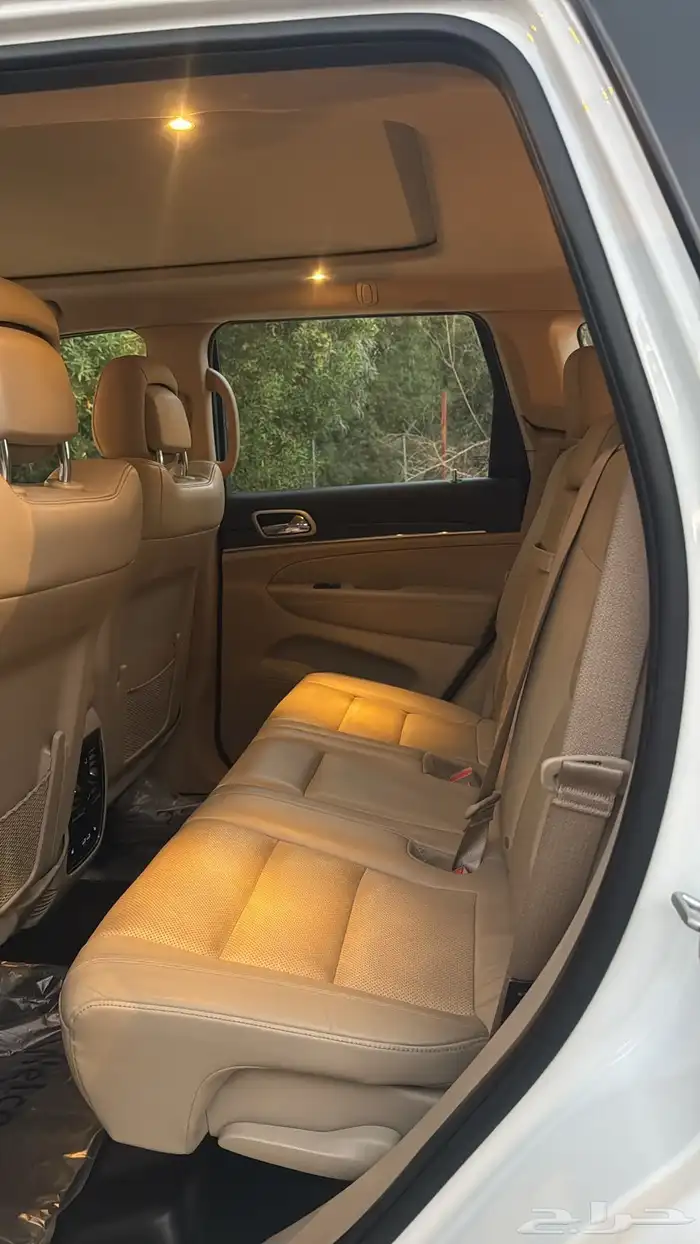 جراند شيروكي 12