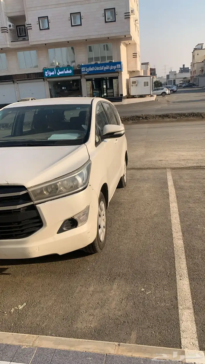 انوفا تايوتا للبيع نظيف موديل 2017 2