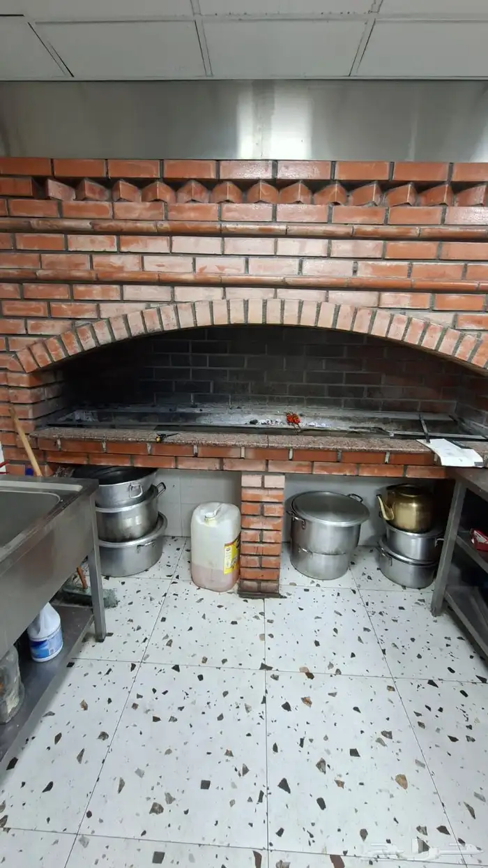 مطعم للبيع 1