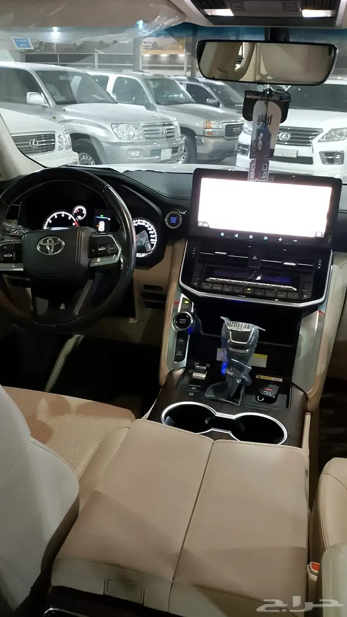 تويوتا لاندكروزر 7