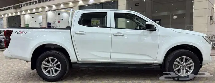 ايسوزو ديماكس غمارتين ديزل 2022 دبل LS 4