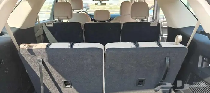 فورد إكسبلورر 2023 مخزن فئة Base محرك 3.3L V6 دفع رباعي AWD 13